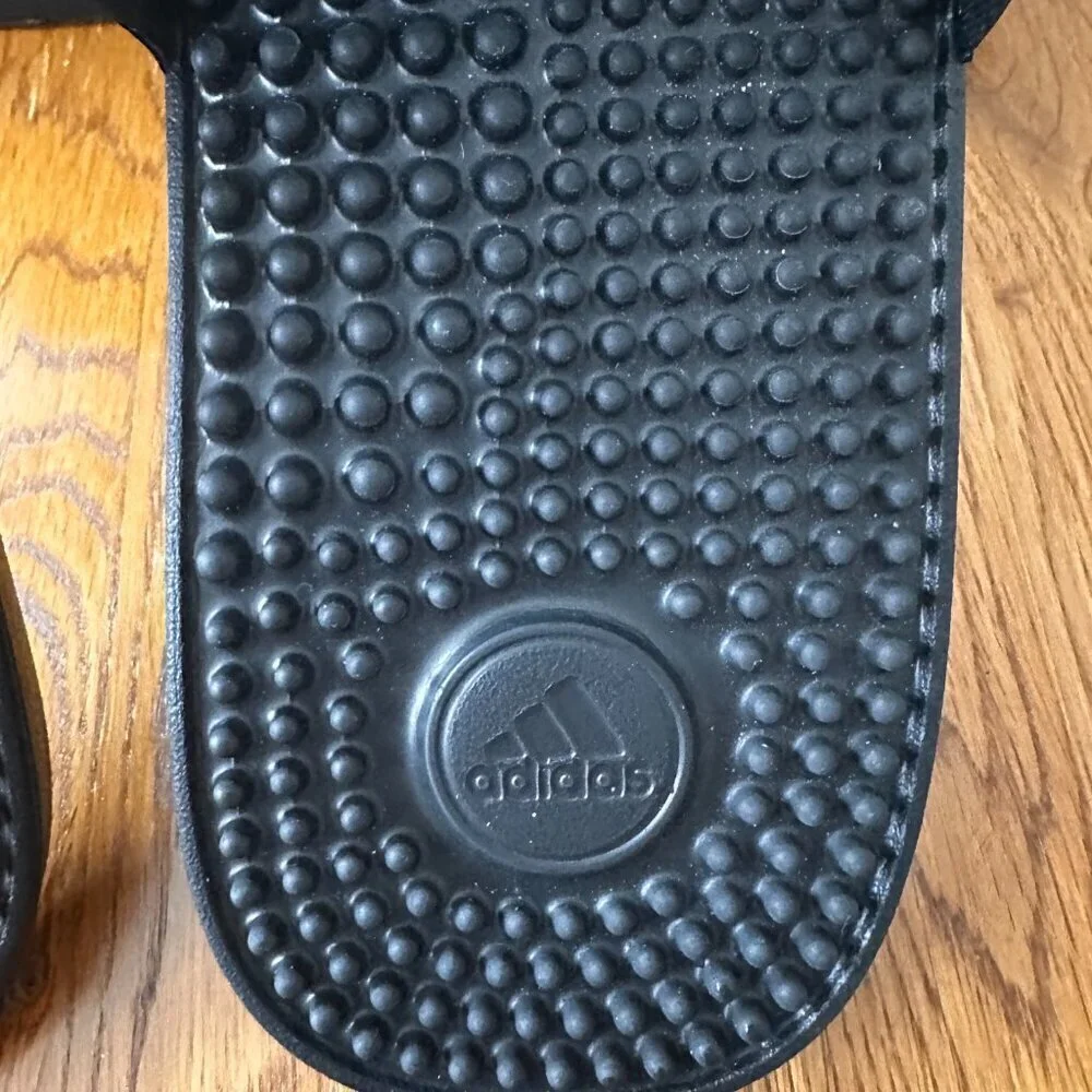 ADDIDAS ADISSAGE MEN'S SLIDES - CORE BLACK / CLOUD WHITE, US MEN 11/12